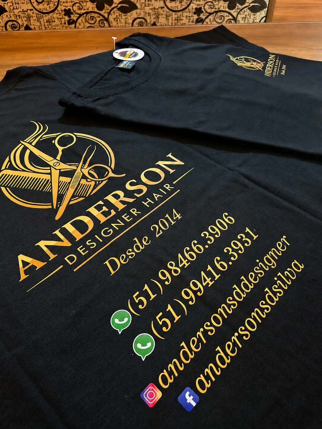 Camiseta bordô Anderson Designer Hair